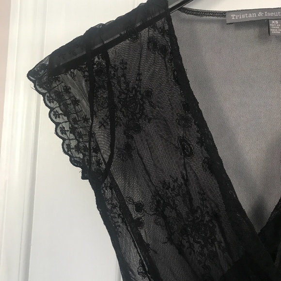 Tristan & Iseut Black Mesh/Lace Top - Picture 3 of 3